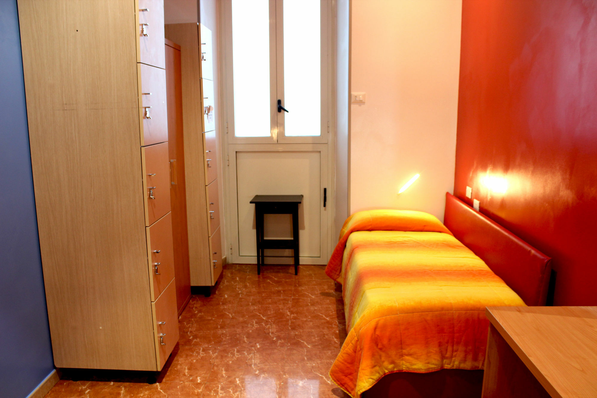 Legends Hostel 3*